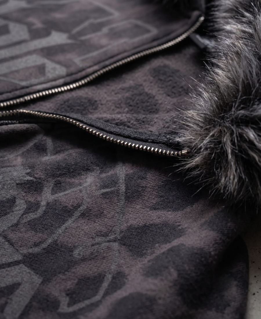 Sudadera con capucha de leopardo pulida en negro