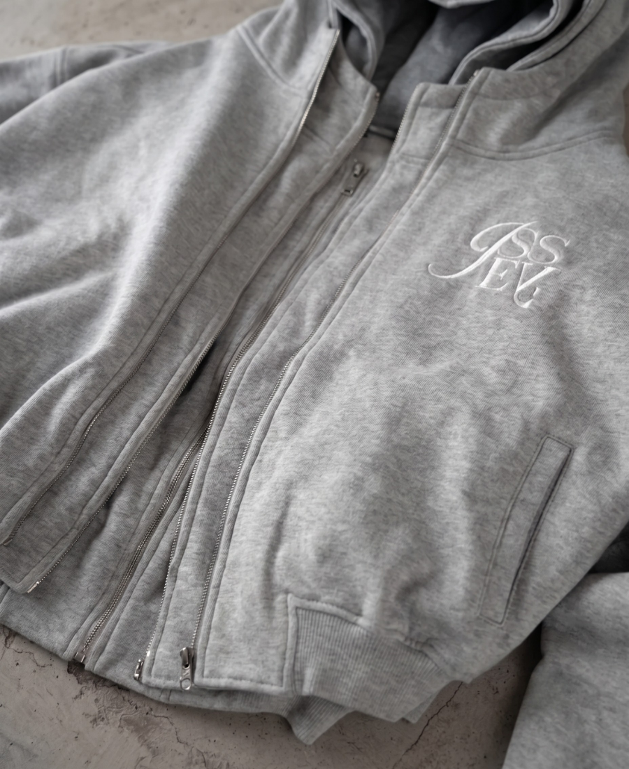 Sudadera con capucha triple JSS gris