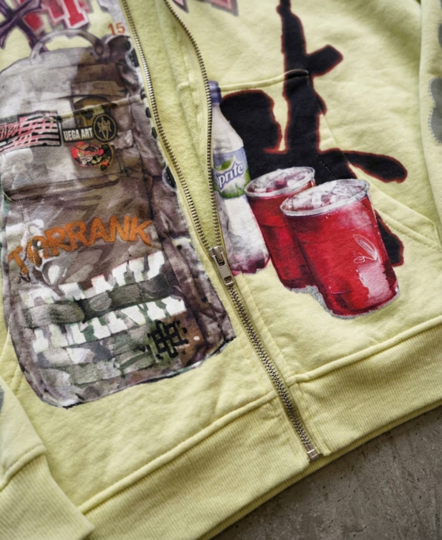 Sudadera con capucha gráfica TR18
