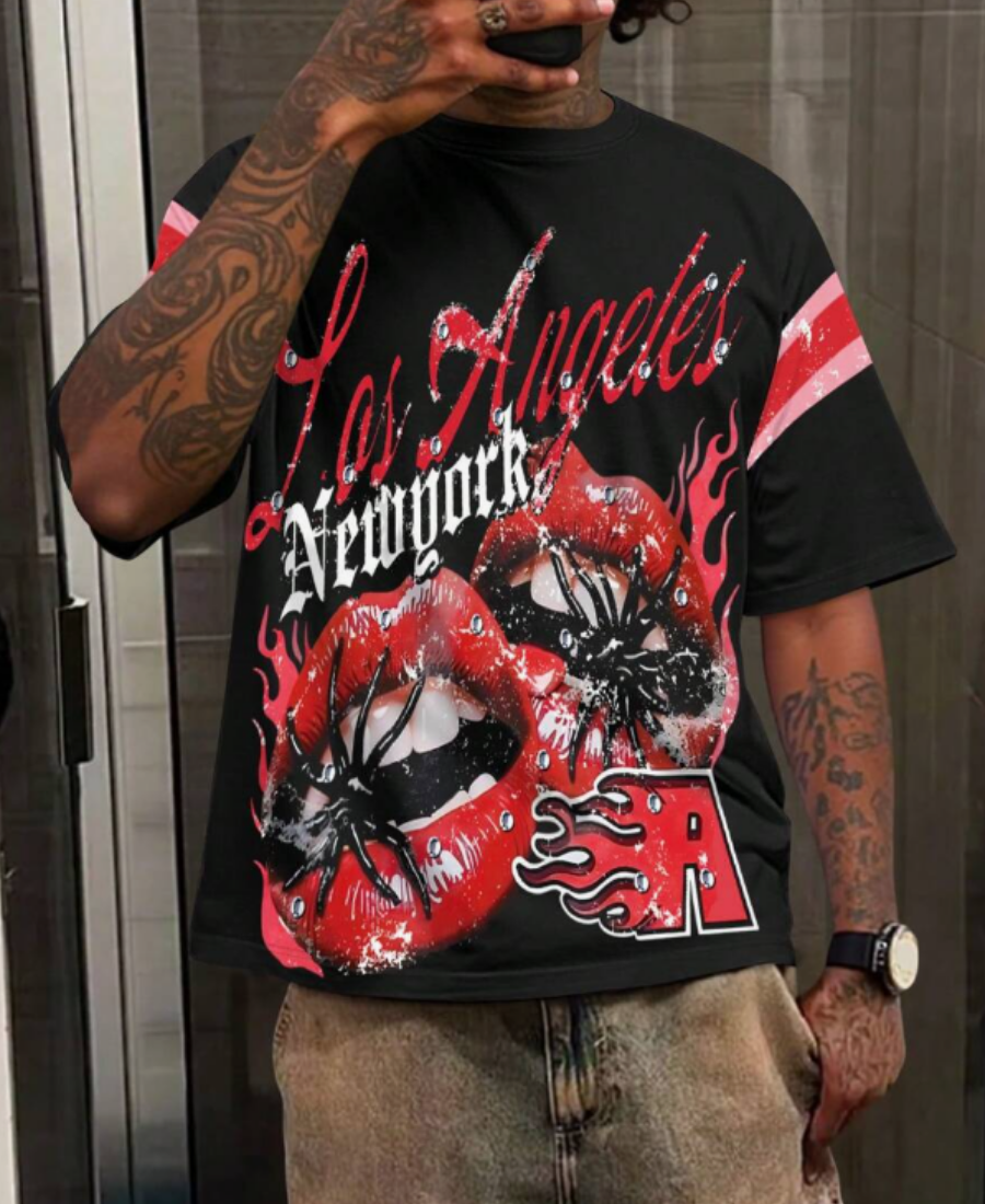 Venomous Kiss Tee