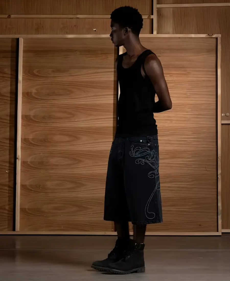 Neo-Tribal Embroidered Şort